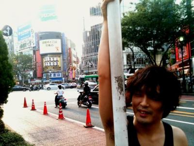 長谷川幸裕、東京、渋谷にて。